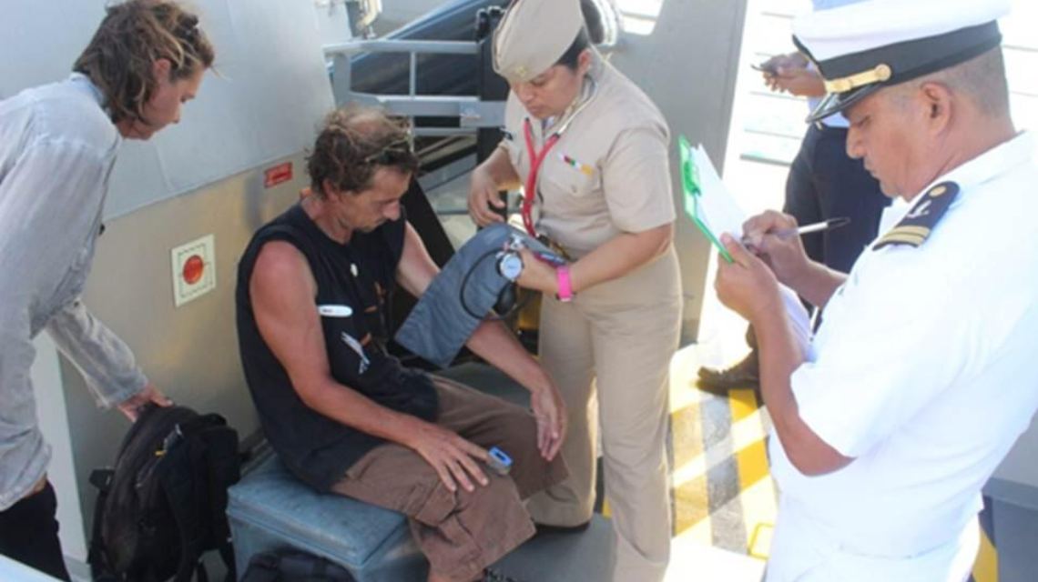 Rescatan a dos franceses del mar en Isla Mujeres