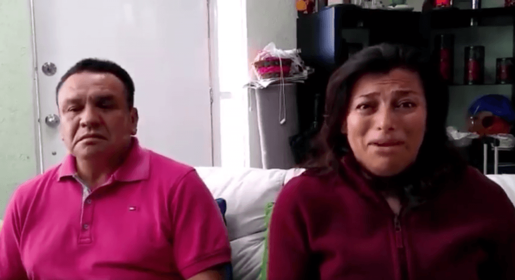 Padres piden ayuda del Presidente de México para dar con su hijo.