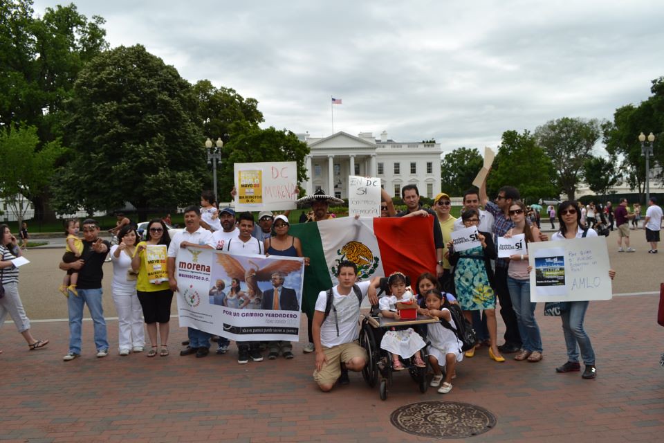 AMLO pide a migrantes no manifestarse en EUA