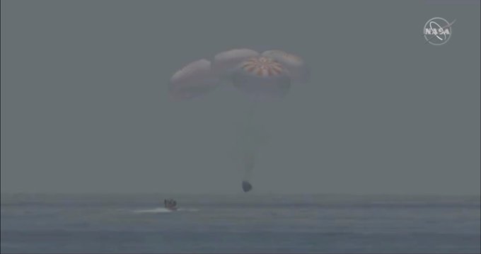 La nave de SpaceX aterrizó en la Tierra