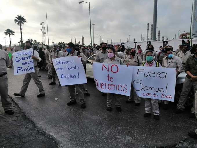 Trabajadores de Pemex corren a gritos a senador Samuel García en Cadereyta