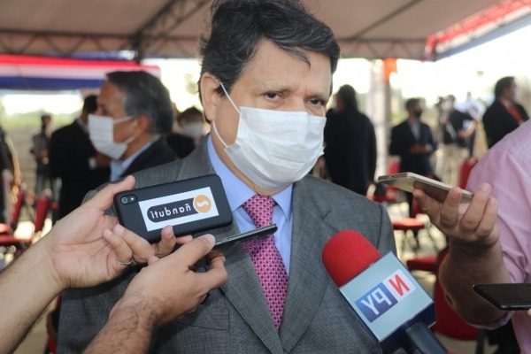 Ministro del Interior de Paraguay dio positivo a Covid-19