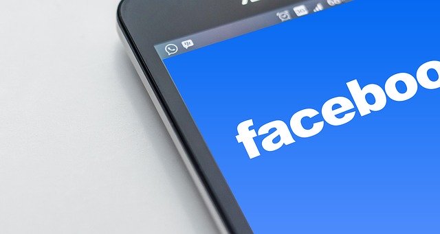 AMLO celebra que Facebook transparente publicidad