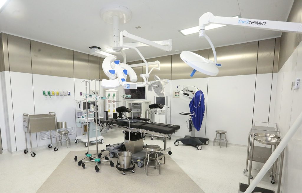 Inaugura el hospital regional “1º de octubre” del ISSSTE, nueva unidad de quirófanos con 10 salas de operación