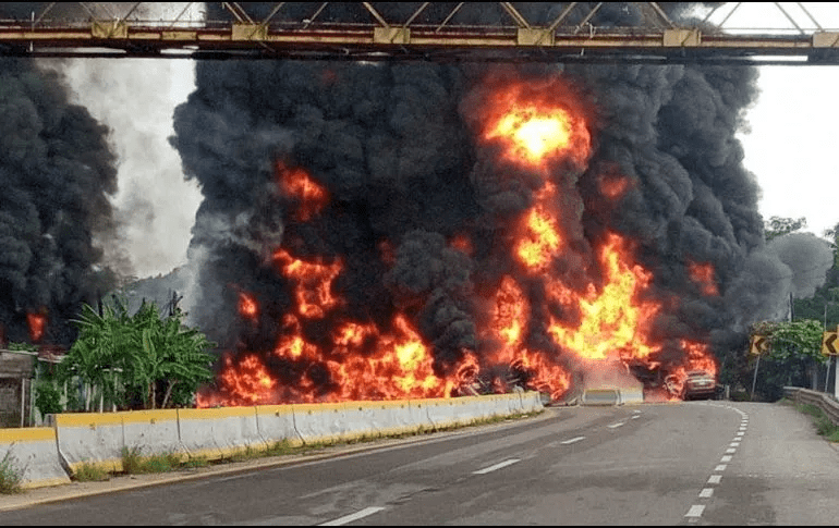 4 personas murieron tras explosión de pipa de diesel en Tabasco