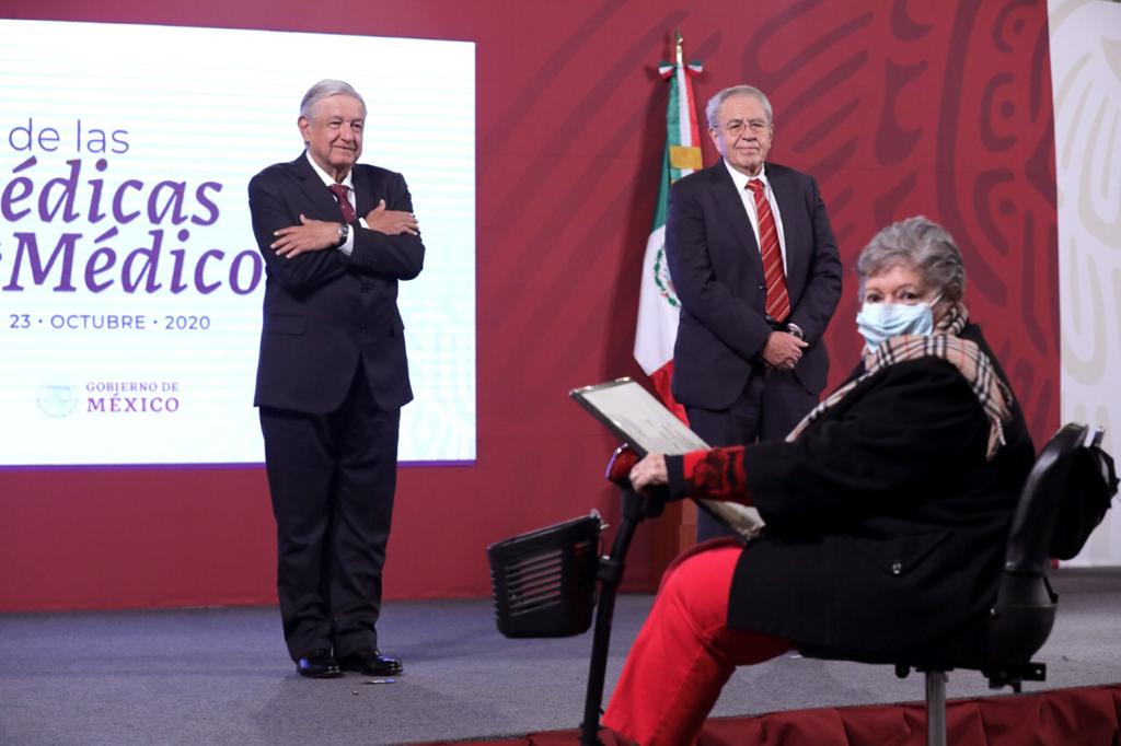 Gobierno de México celebra a Médicos
