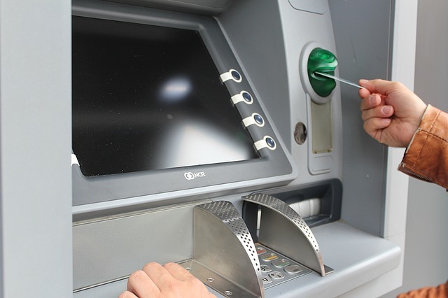 Ricardo Monreal promueve evitar prácticas abusivas en cajeros automáticos