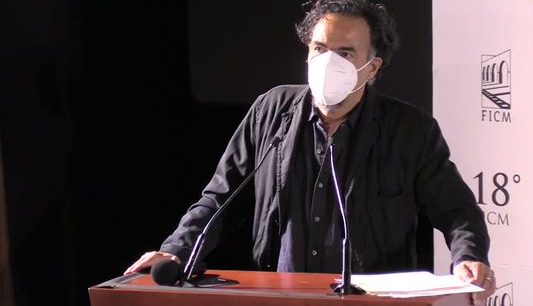 Cineasta Alejandro González Iñárritu en contra de la desaparición de fideicomisos