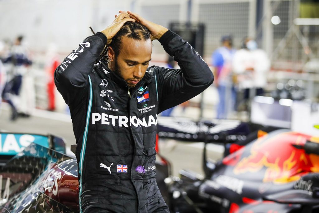“Por favor cuiden a los suyos”: Lewis Hamilton tras confirmar que tiene coronavirus