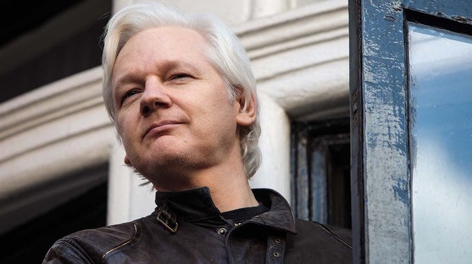 AMLO ofrece asilo a Julian Assange