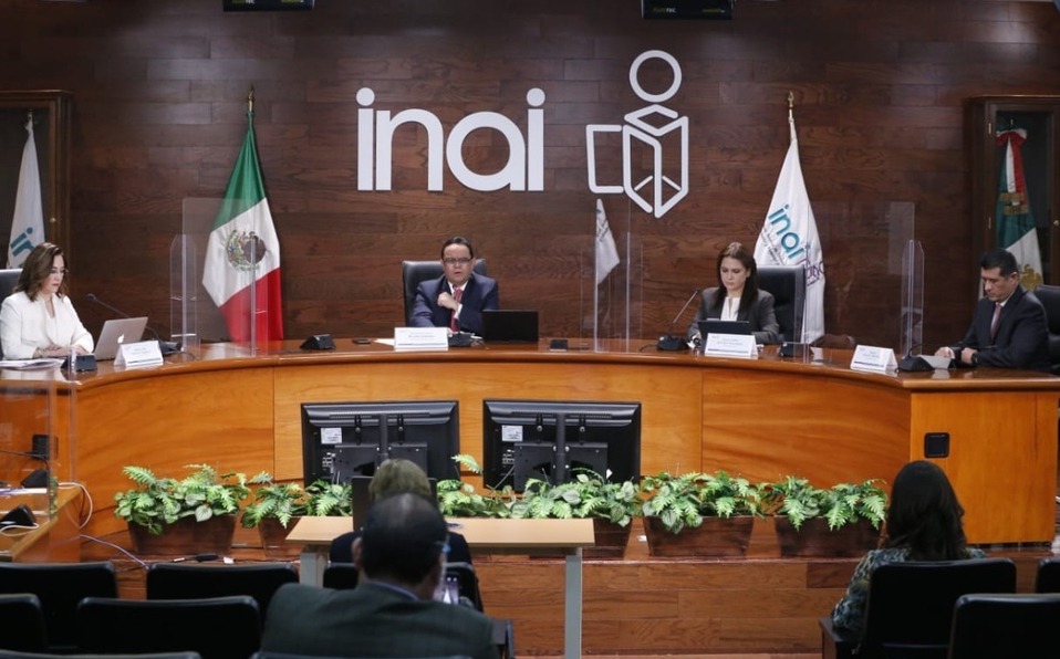 Confían panistas frenar propuesta de AMLO de desaparecer órganos autónomos; oposición defiende al INAI