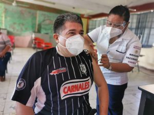 SEMAR ha aplicado 12 mil 180 vacunas anti Covid a docentes de educación básica en Campeche