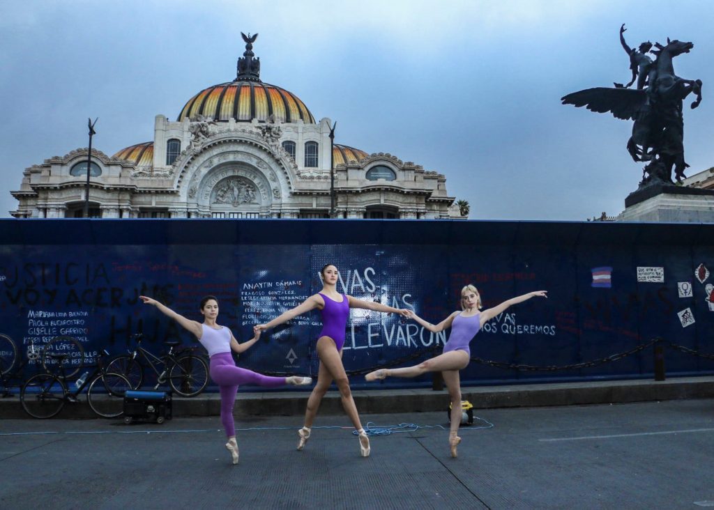 "Entrenar en espacios seguros para bailar con libertad". Foto: Internet
