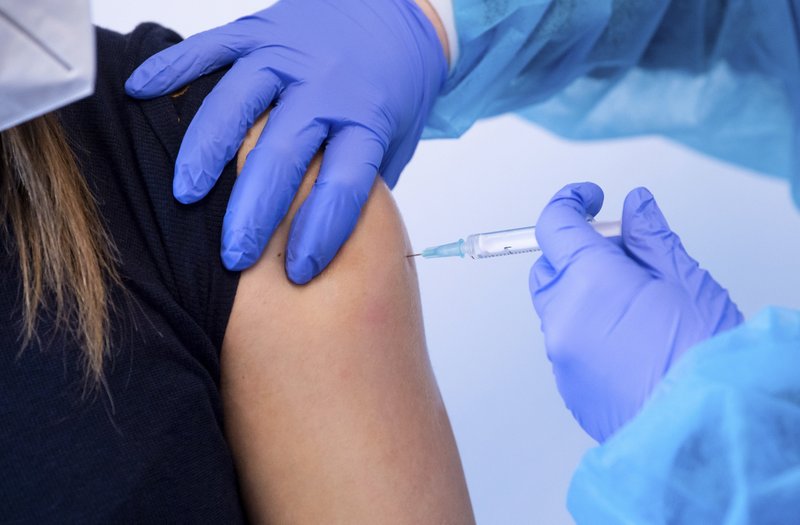 Principales países en Europa suspenden vacuna de AstraZeneca