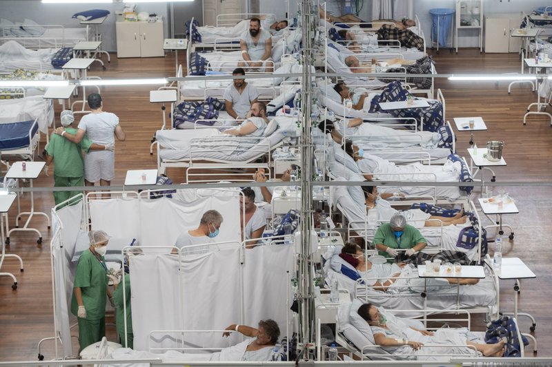 Hospitales de Brasil colapsan sin un plan nacional para virus