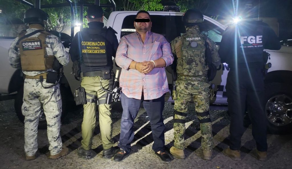 SEMAR y CONASE detuvieron a “El Colin” o “El Gordo” vinculado a la desaparición de los normalistas de Ayotzinapa
