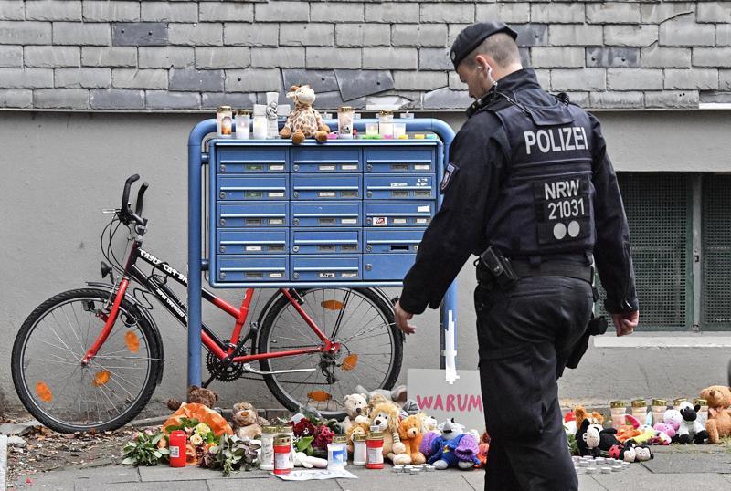 Alemana acusada de matar a 5 de sus 6 hijos va a juicio