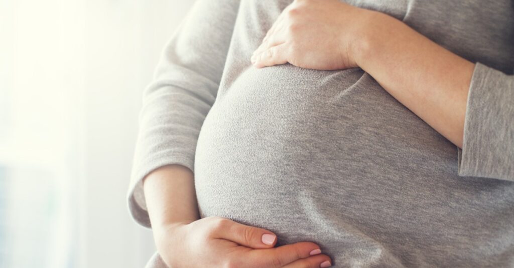 Reforzar prevención de embarazos en adolescentes, propone la senadora Audelia Villarreal Foto: Internet