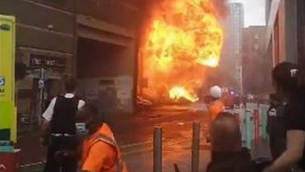 Fuerte explosión e incendio en una estación de trenes de Londres Foto: Internet