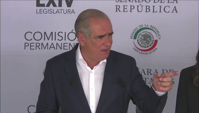 Reiteran senadores renuncia de López-Gatell