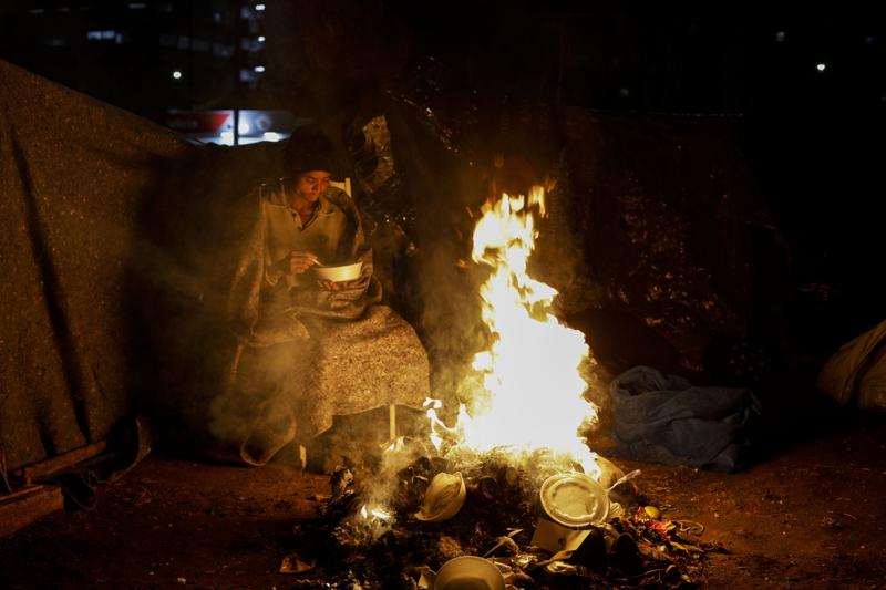 Frío intenso en Brasil hace sufrir y morir a indigentes Foto: AP