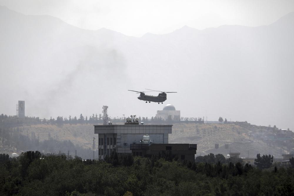 El Talibán llega a Kabul; el presidente se va de Afganistán