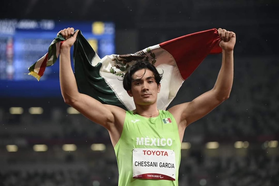 Otra medalla de oro para México, José Rodolfo Chessani en atletismo