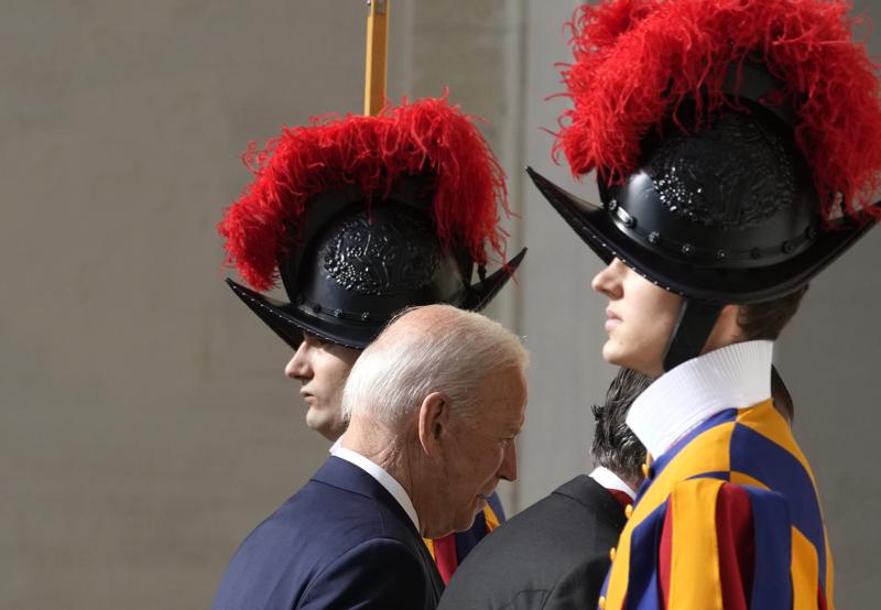 Biden, papa abordarán coronavirus, pobreza y cambio climático en el Vaticano Foto: AP