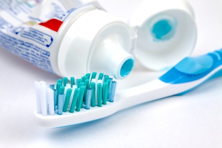 Profeco retirará del mercado algunas pastas de dientes por engañosas Foto: Internet