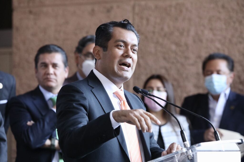 Convoca Gutiérrez Luna a diputados a debate de altura en aprobación del PEF