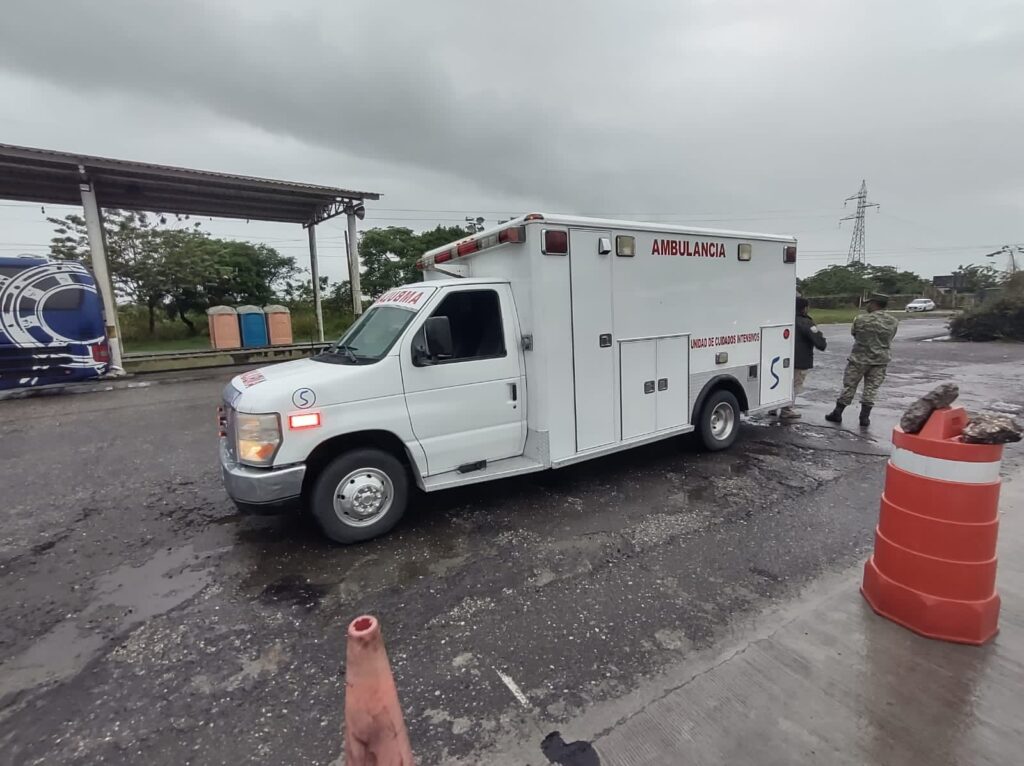 En Tabasco detectan a 36 migrantes traficados en una ambulancia (Video)