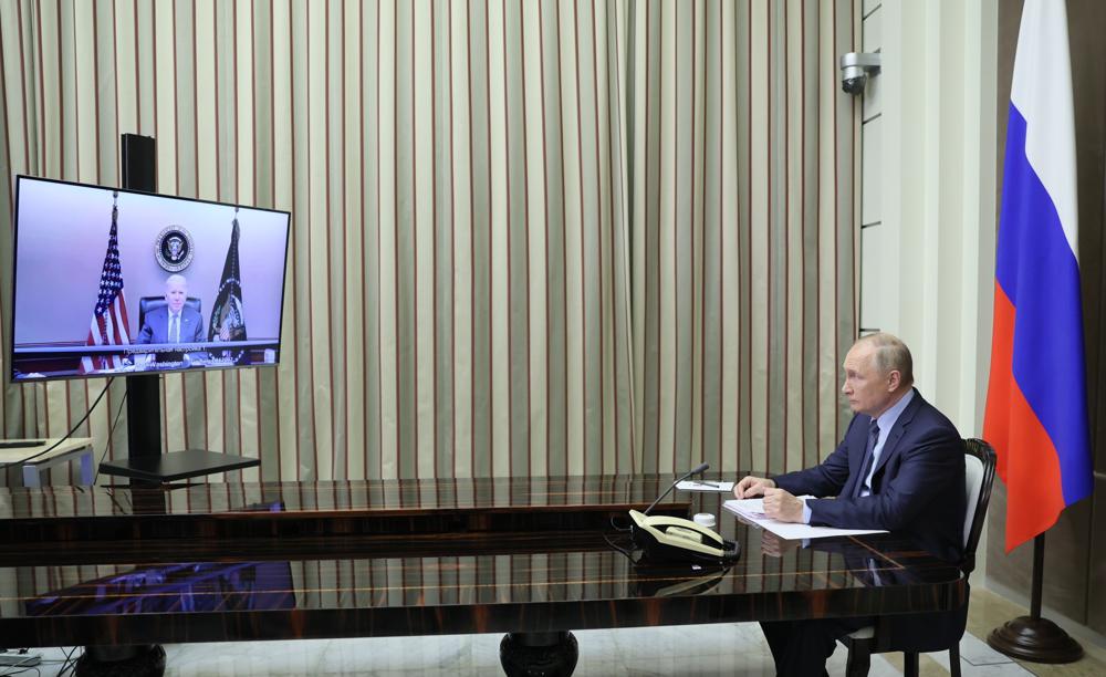 Biden y Putin se enfrentan; crece tensión Ucrania-Rusia