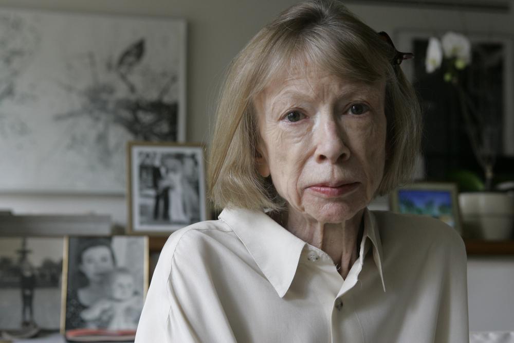 Joan Didion, estilista de prosa incomparable, muere a los 87 años
