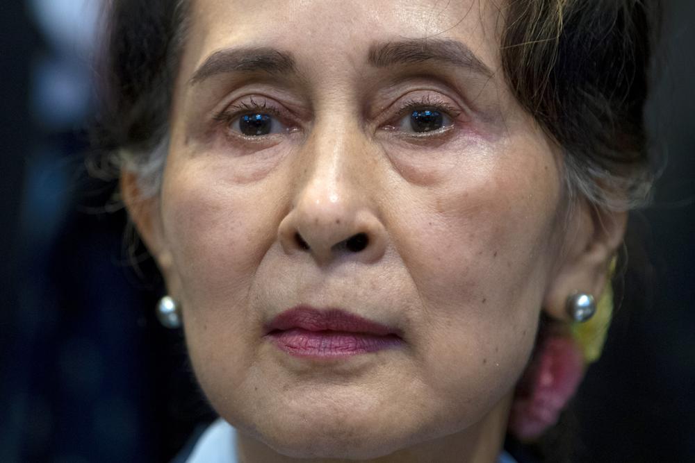 Myanmar: Condenan a 4 años a la depuesta líder Suu Kyi