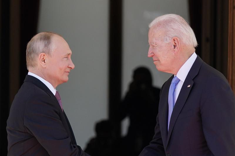 Biden y Putin conversarán al aumentar tensión sobre Ucrania Foto: AP