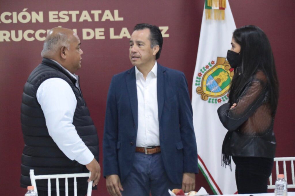 FGJ-Veracruz detuvo a José Manuel Del Río Virgen, por homicidio doloso contra René Tovar *FOTOS FGJ-VERACRUZ*
