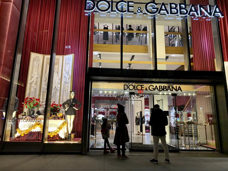Dolce&Gabbana dejará de usar pieles de animales a partir de 2022 Foto: AP