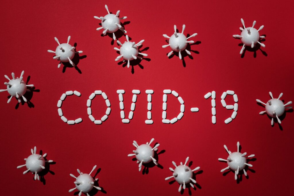 Incremento de contagios por covid-19 puede ocasionar nuevas variantes, advierte UAM