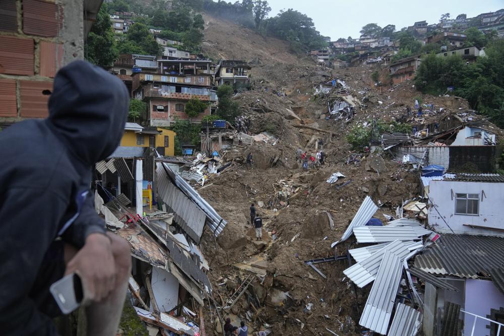 En Brasil deslaves y lluvias torrenciales dejan 38 muertos