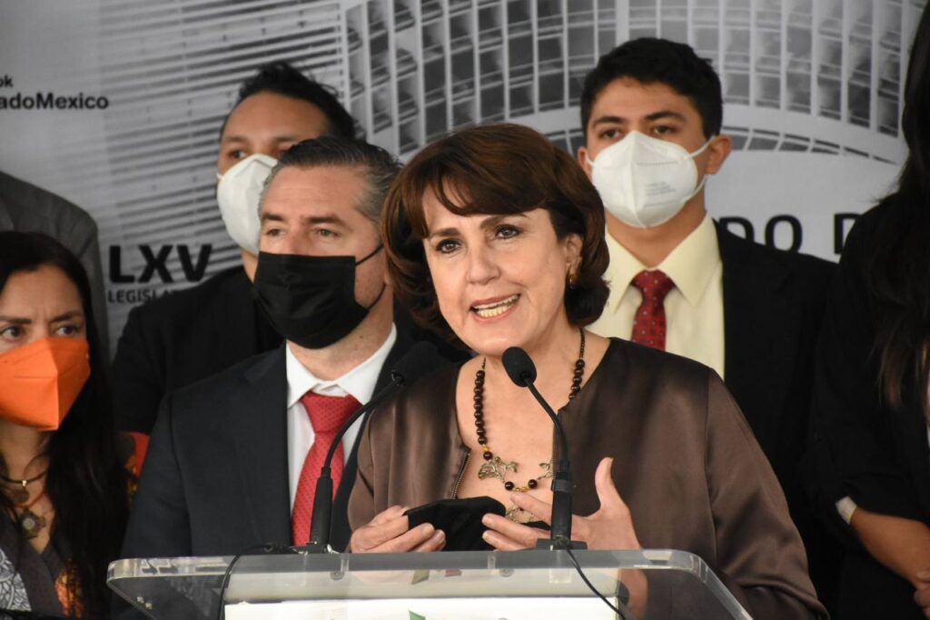 La senadora Patricia Mercado propone #VacacionesDignasYa Foto: Internet