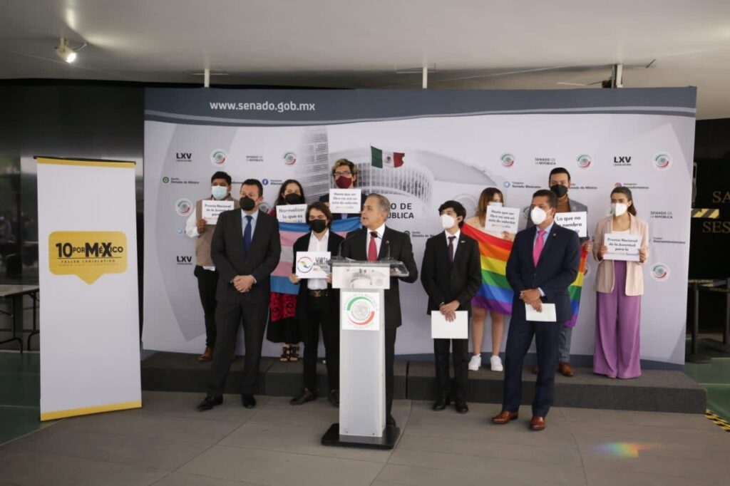 Impulsan senadores del PRD que el Premio Nacional de la Juventud visibilice a la comunidad LGBTTTIQ+ Foto: Internet