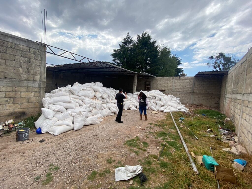 FGJEM catea inmueble y recupera 20 toneladas de salvado de trigo en Jilotepec, Edomex *FOTOS FGJ-EM