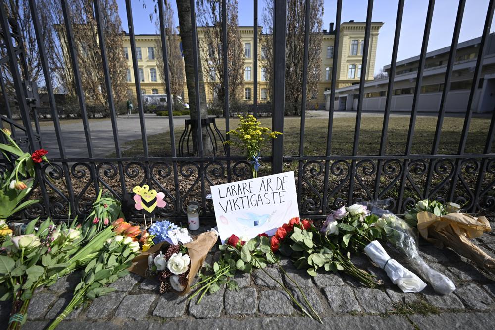 Estudiante mata a tiros a dos maestras en Suecia