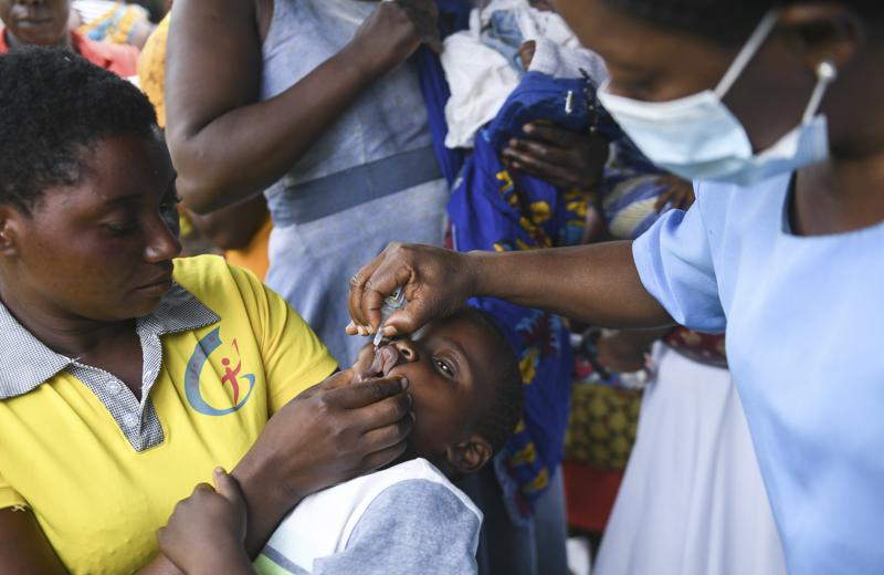 Vacunarán a 9 millones de niños en África contra la polio Foto: AP