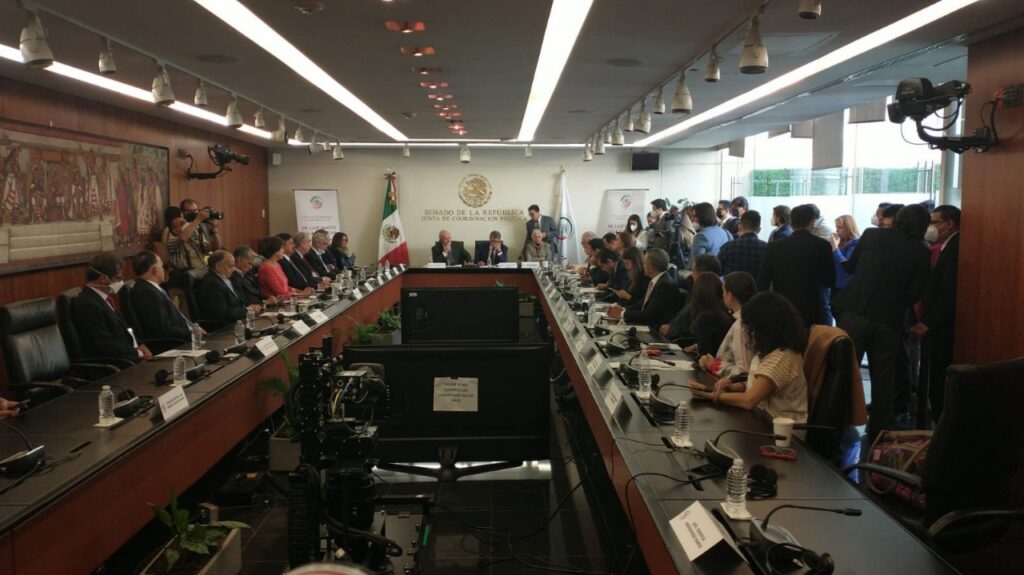 Lula Da Silva, ex presidente de Brasil, se reúne con senadores Foto: Internet