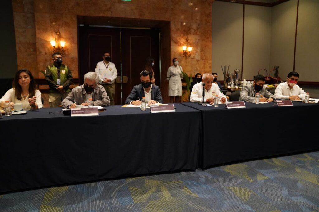 INM y Gobierno de Quintana Roo acuerdan acciones para mantener la atención servicio de calidad y calidez al turismo nacional y extranjero *FOTOS SEGOB / INM