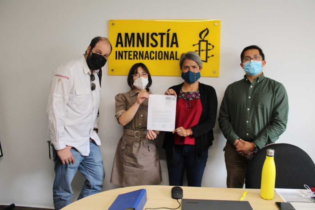 Amnistía Internacional entrega a la CNB archivos de desaparecidos de la 'Guerra Sucia' *FOTOS SEGOB