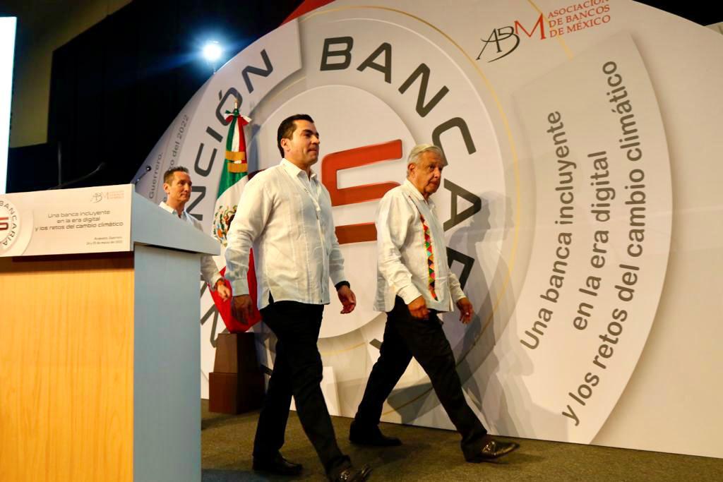 AMLO se disculpa por madruguete a Banxico Foto: Presidencia