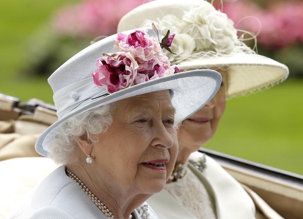Isabel II de Inglaterra celebra su 96 cumpleaños en privado