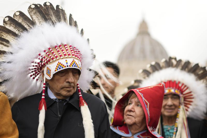 Papa pide perdón por abusos a pueblos indígenas en Canadá Foto: AP